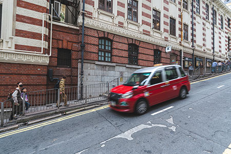 Taxi 8 plazas en Madrid – Transporte para grupos, familias y aeropuerto